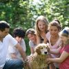 Glückliche Familie beim Wandern